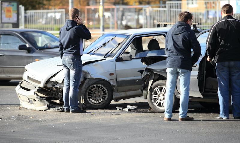 clash of two cars at the crossroads car accident checklist 