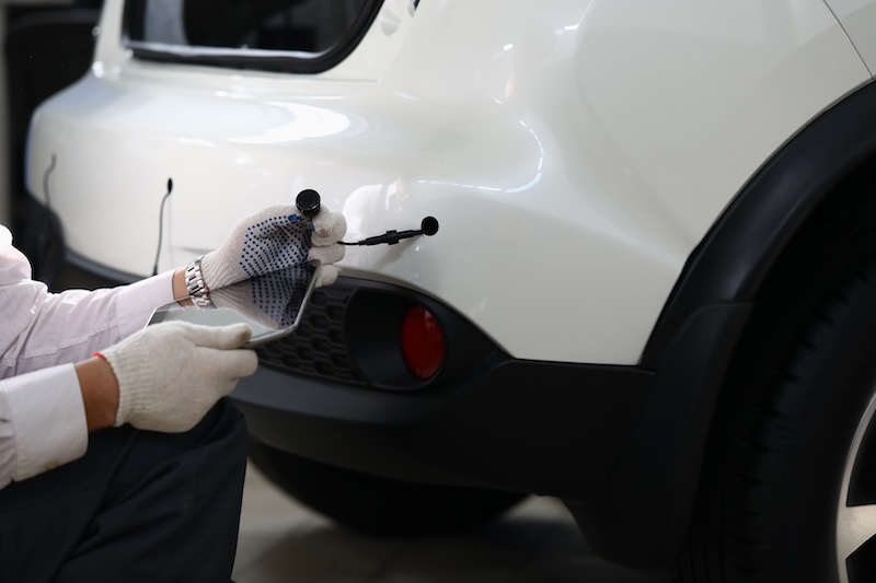 Mechanic installs parking sensors on car. Checking parking sensors on car concept SSUCv3H4sIAAAAAAAACpyRwW7DIAyG75P2DhHnRgpNmyV7lWoHx7AGlUIFpNNU9d1nIFScd8Of7d/+zeP9rWnYDF4h+2weMaJYab364CAoawh3u407aYR0Nbm7fuhqIIUK1inQNZwh4GLgKgmaVeuInynJfICweunj9A0hBHkmjQxfEnnFU46bkkhJ6qAUY7uK+XVOrKAs/q/O/PgqbuAsDf6mhSsjTmoJ2cgpl7LLT5DuWluDVShbubpbBB0L+krp5hQqc67abFjS2Usb2tUEF1d4bc60tTeYdTzxN2nKwhfwnspF4dUgpE+212qOsSEZ2FSZoJ+IIe/34zBOfPoYedeNh49pK8i/tyjSSesUIYrxokRtXcUNGBcIpIMtHiVvD/00ttAPvB32Yz/AcZoPyOnwzz8AAAD//wMA2UGEw5gCAAA=